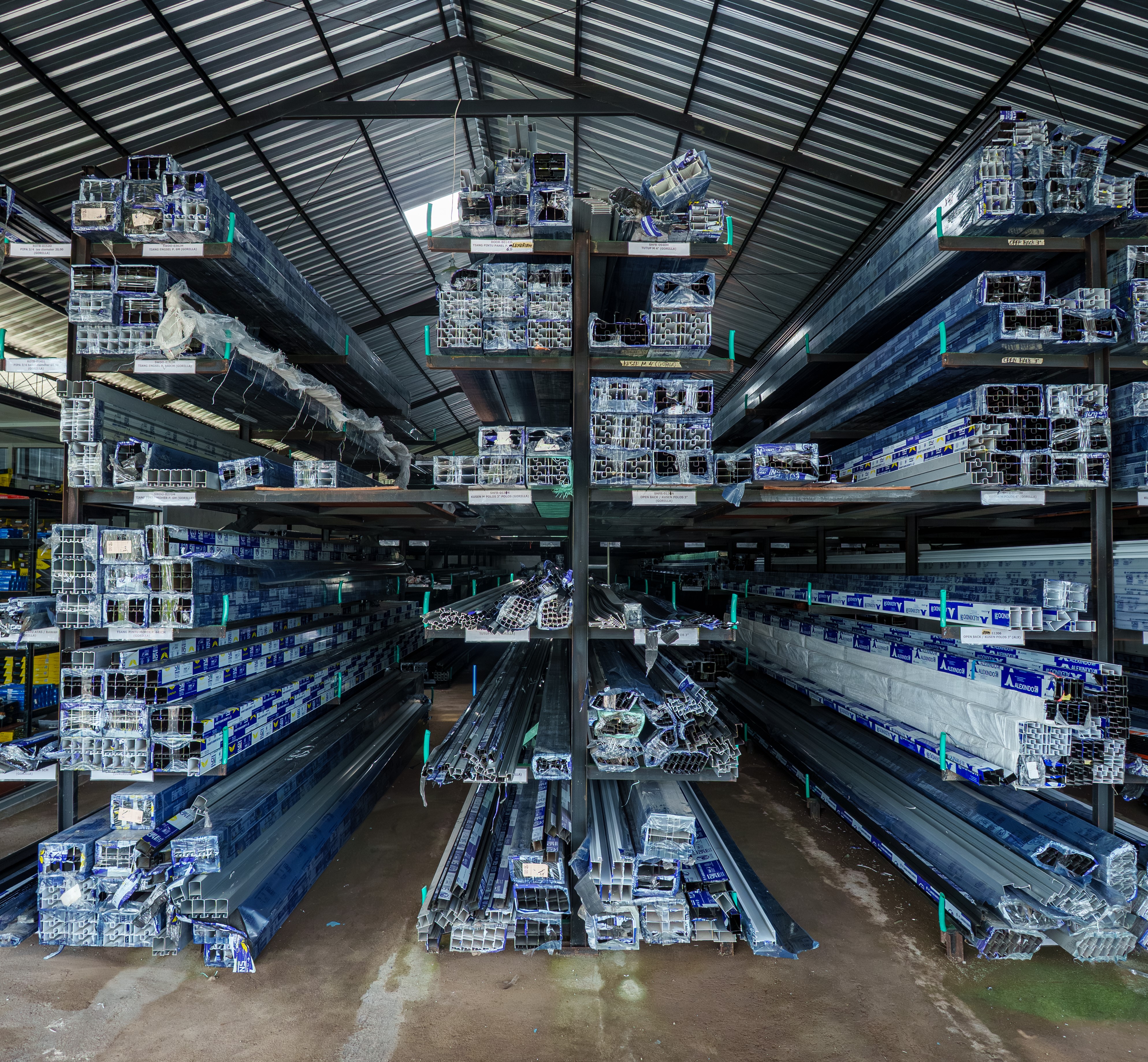 Proyek aluminium CV Guna Kasih Bali