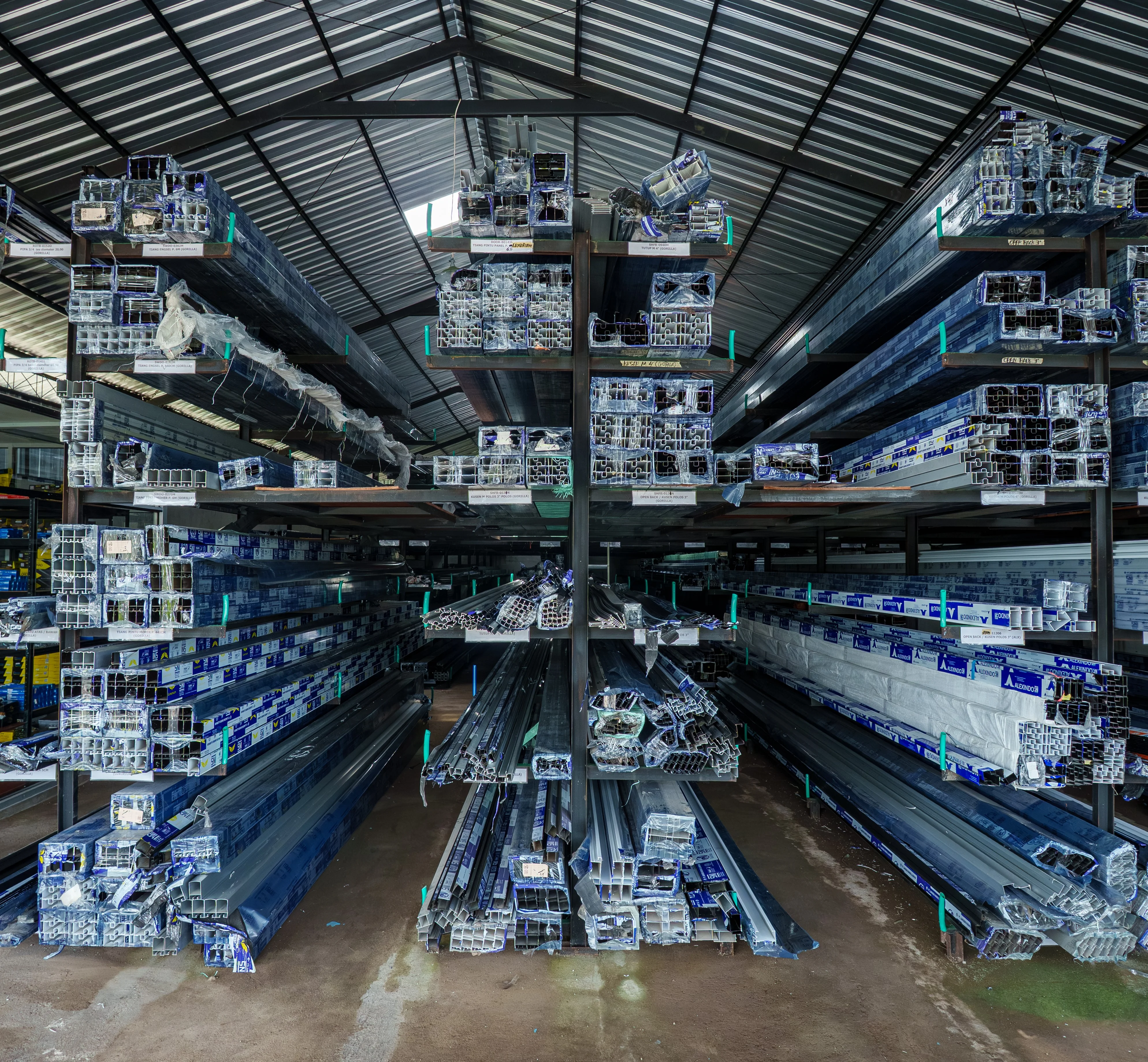 Proyek aluminium CV Guna Kasih Bali